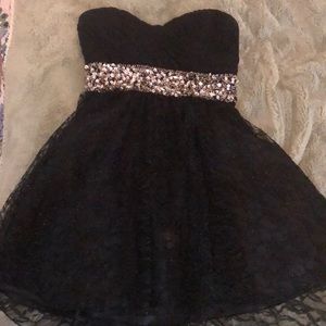 Super cute dress for parties/weddings
